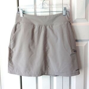 Orvis Size SMALL Skort Taupe Gray Moisture Wicking Zippered Pocket